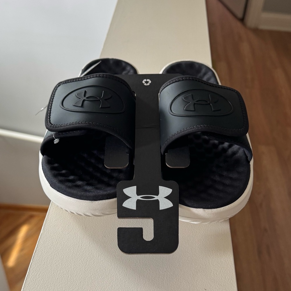 Brand new”Under Armour”(UA W Ignite Pro 8 SL)women slippers.Size-9,color-black🖤 - Picture 8 of 10